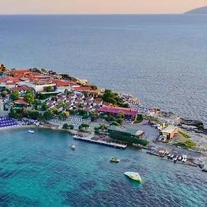 Maya Bistro & Hotel